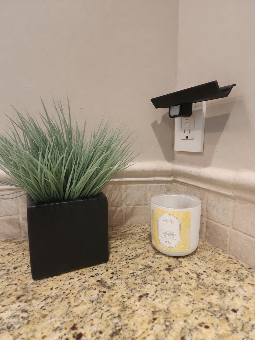 Plastic Outlet Shelf, Cell Phone Tablet Charging Station, Wall Mount Docking Organizer